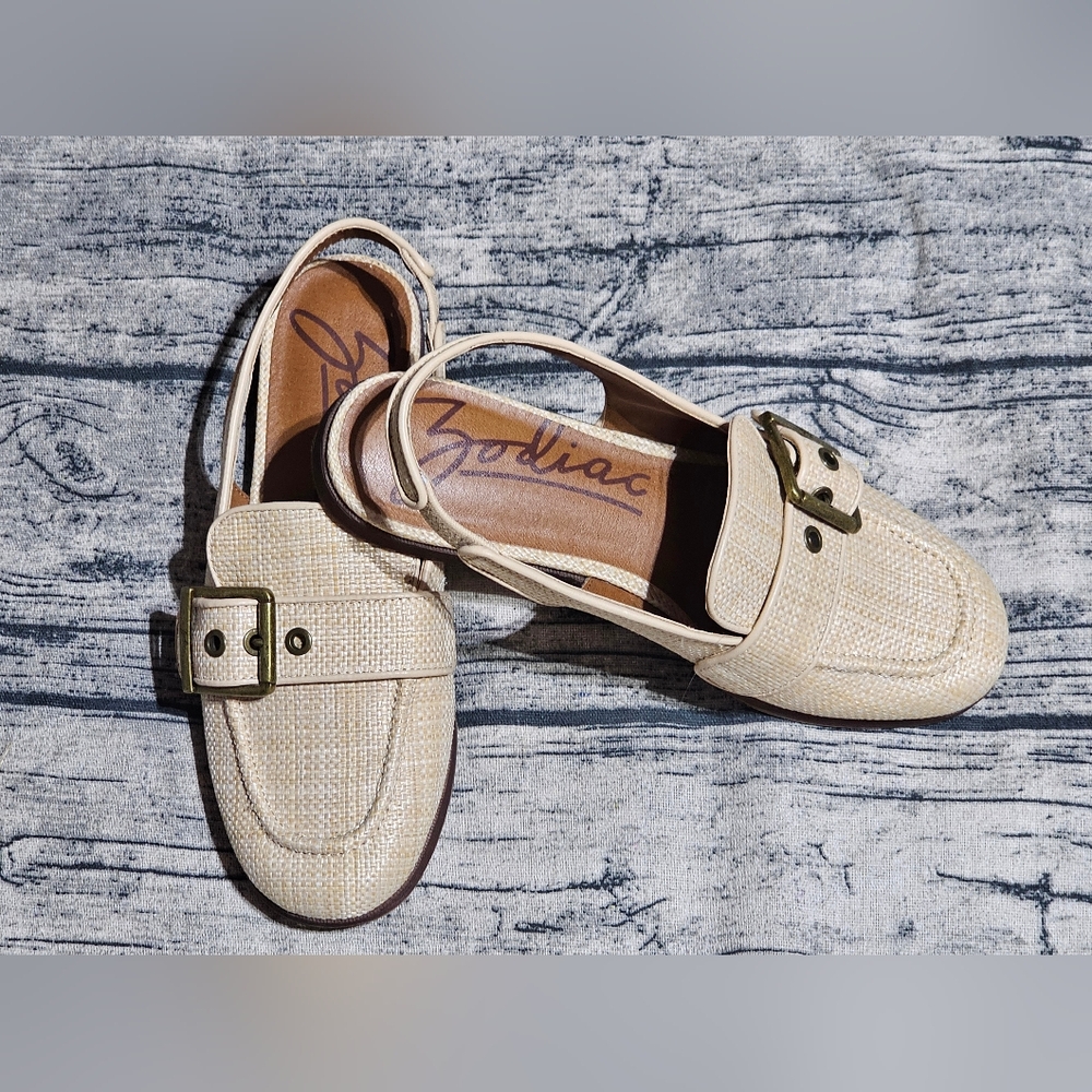Zodiac Women's Cream Buckle Loafers